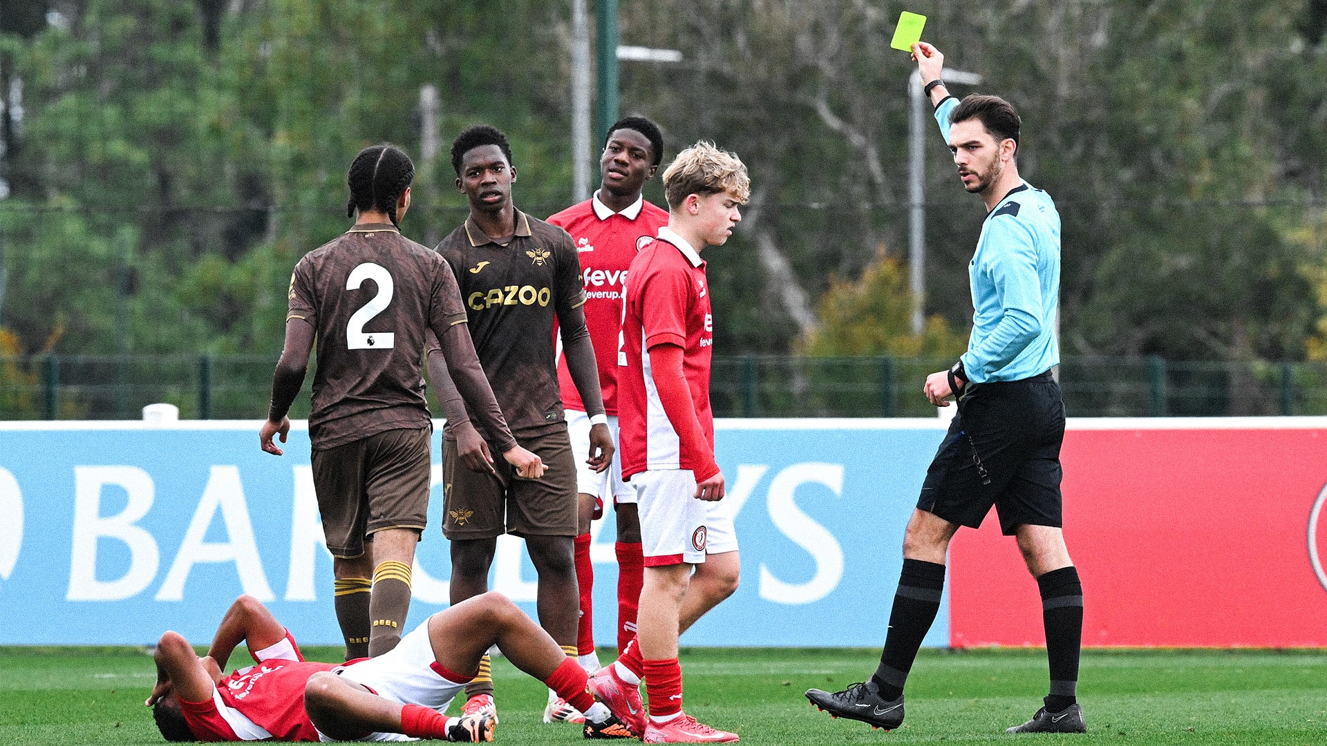 Yellow_card_v_Bristol_City_a_ikwprq