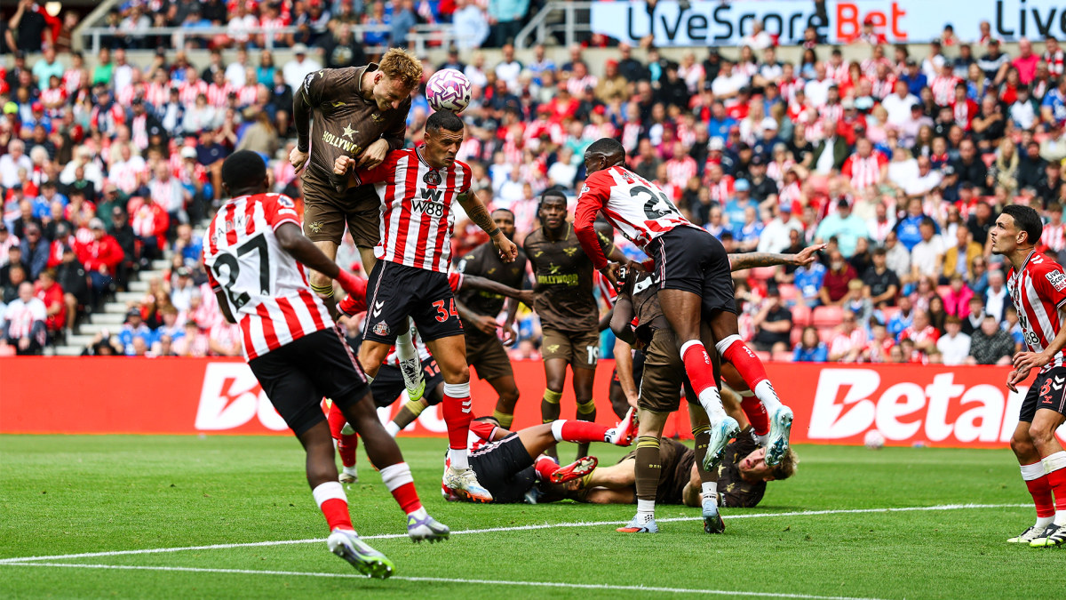 Nhận định lối nghịch hai đội Sunderland & Brentford - So sánh chiến thuật & hình trạng thi đấu trong cuộc đối đầu gợi cảm