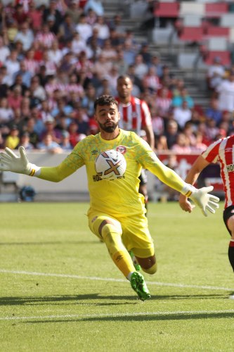 Brentford Fc Sponsor A Gambling Scandal Unfolds - fh07d8x