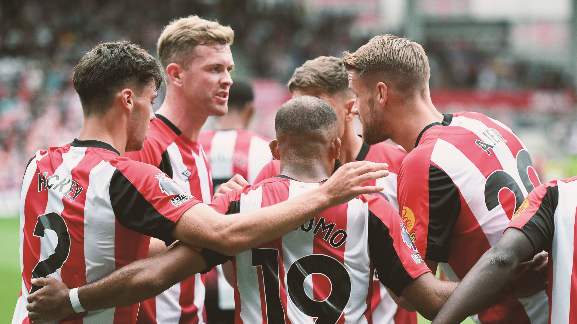 Tottenham fans pile in as Sheffield United manager and players