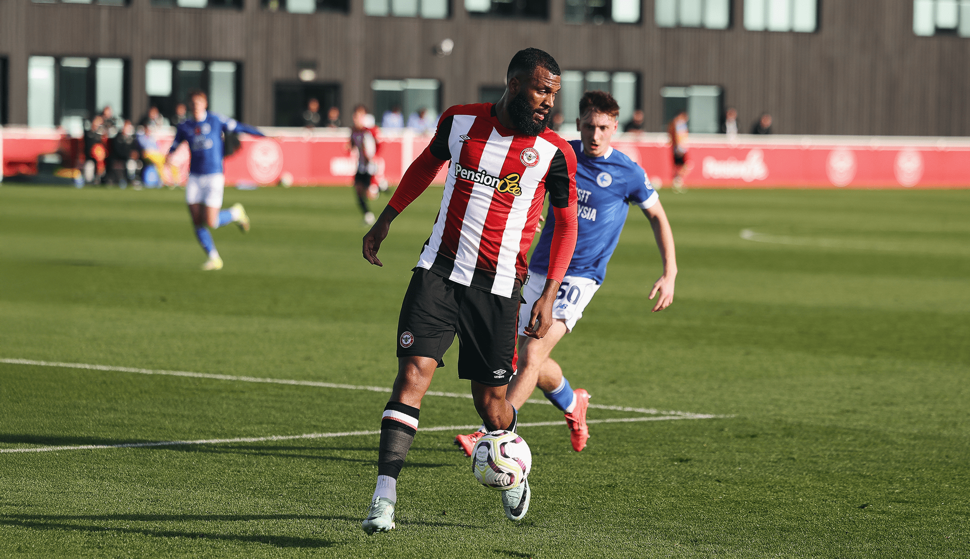 www.brentfordfc.com