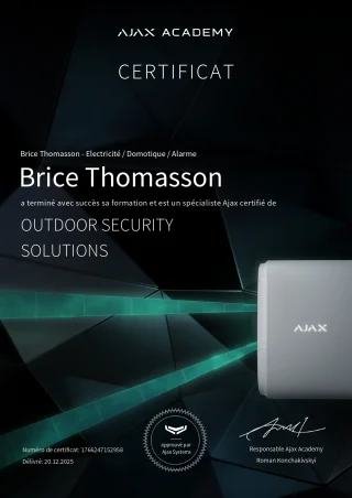 Certificat Ajax solutions de sécurité extérieure au nom de Brice Thomasson