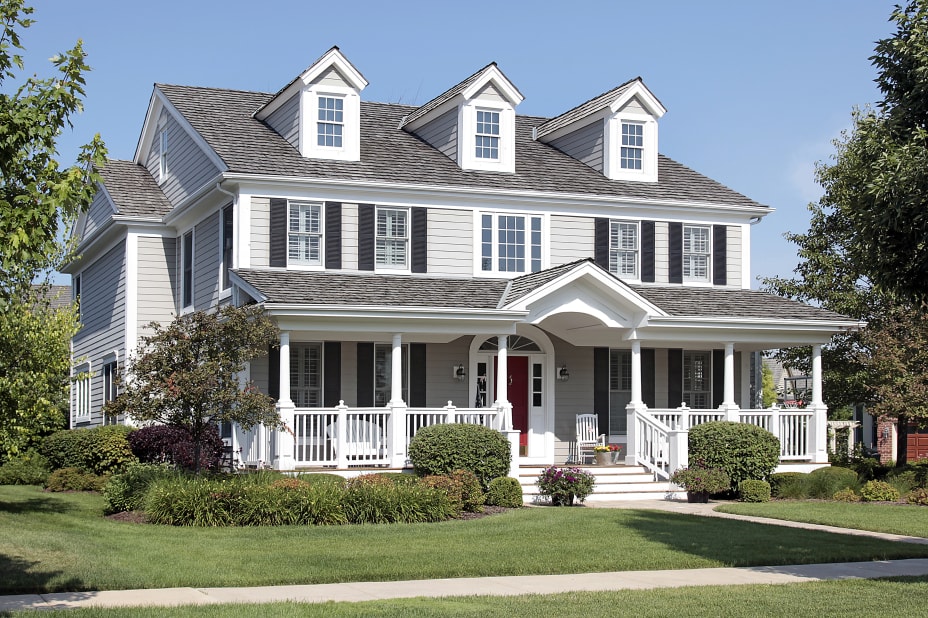 White Siding with Black Trim: Exterior Design Trends