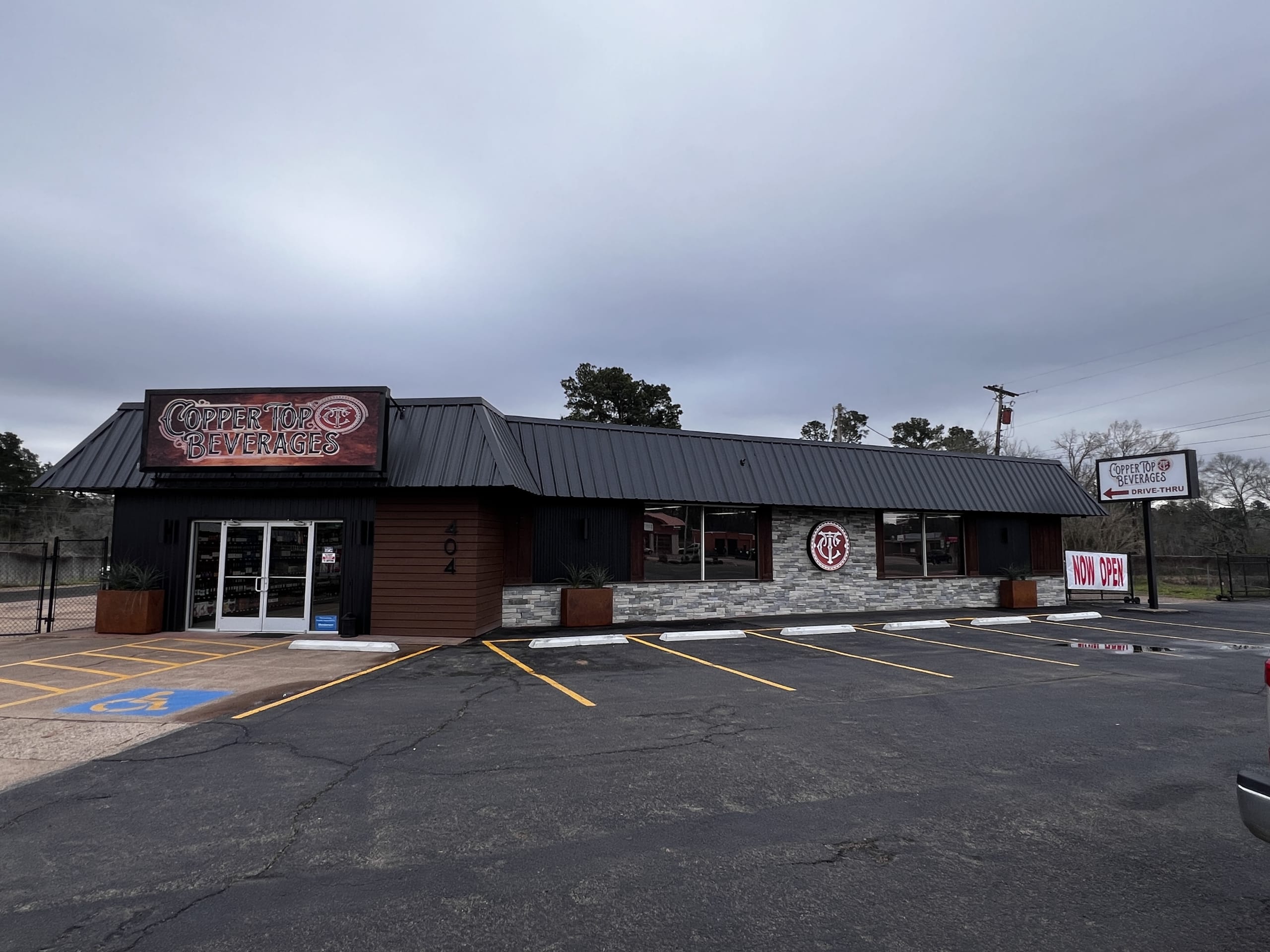 Copper Top Beverages in Henderson, TX after implementing brick&batten's exterior design.