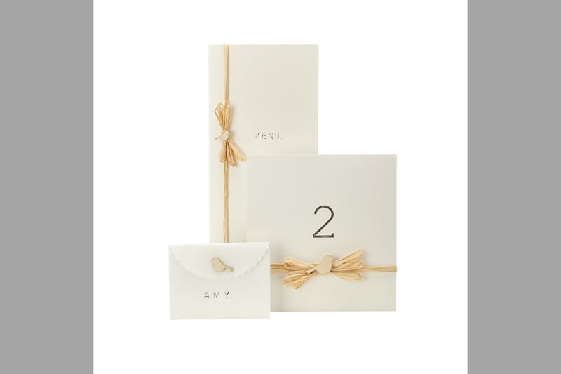 Bridebook.co.uk-Papteterie-Eugénie-wedding-stationery-seasonal-theme