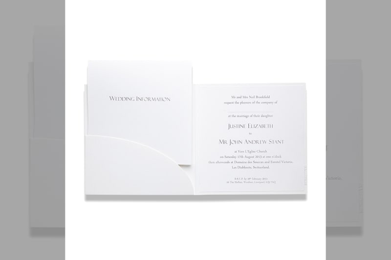 Bridebook.co.uk-Papteterie-Eugénie-wedding-stationery-with-a-pocketfold