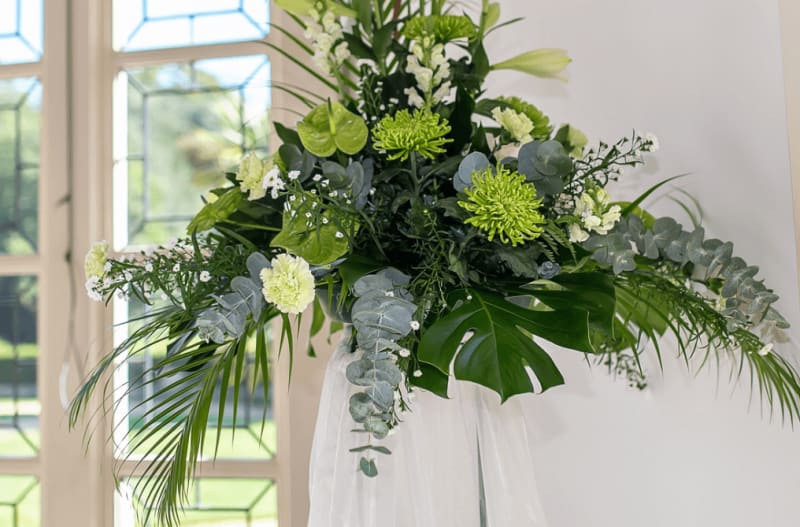 South West | Dorset | Bournemouth | Summer | Beach | Classic | Purple | Turquoise | Castle | Real Wedding | Jennie Franklin #Bridebook #RealWedding #WeddingIdeas Bridebook.co.uk 