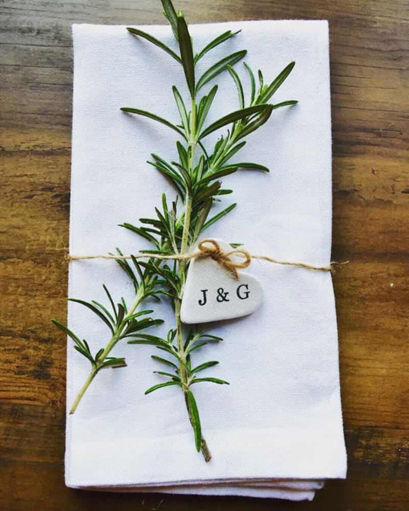 Bridebook.co.uk white heart gift co