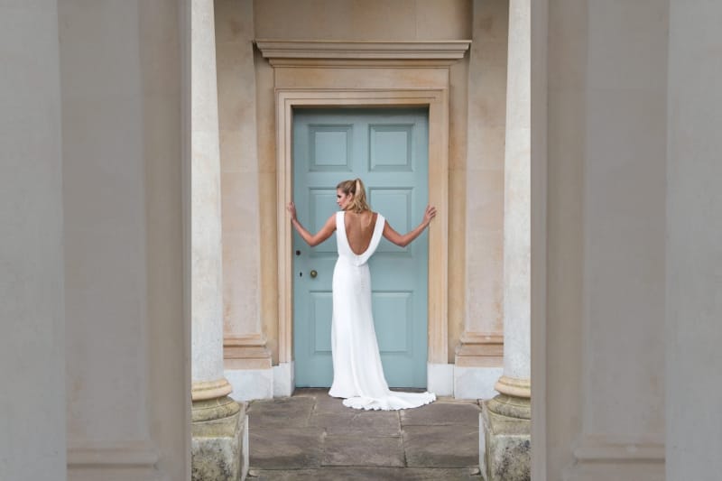 bridebook.co.uk-louise-selby-delphinium-dress