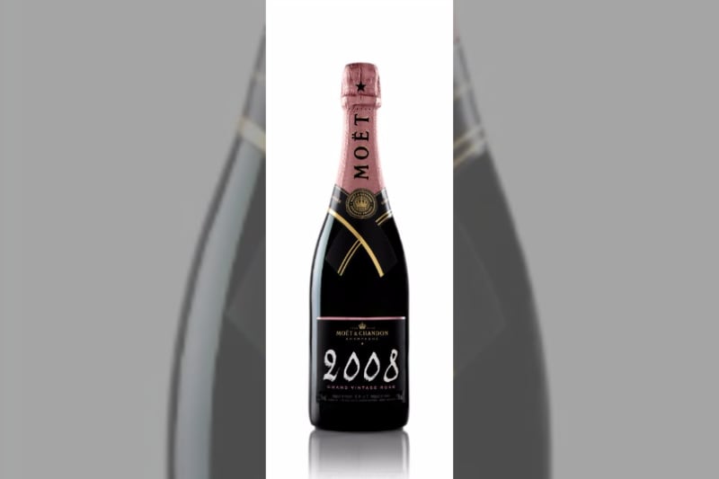 Bridebook.co.uk vintage moet champagne bottle