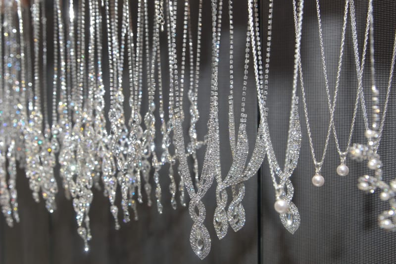 Bridebook.co.uk davids bridal wedding jewellery on display