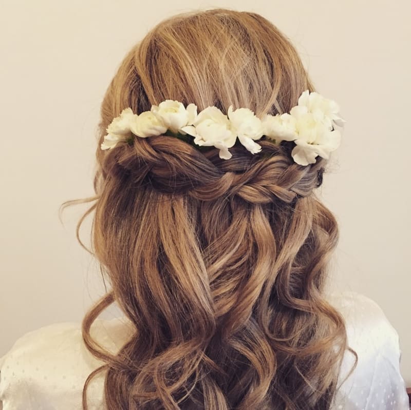 Choosing the Perfect Bridal Hair Accessory | Wedding Advice | Bridebook Choosing the Perfect Bridal Hair Accessory | Wedding Advice | Bridebook