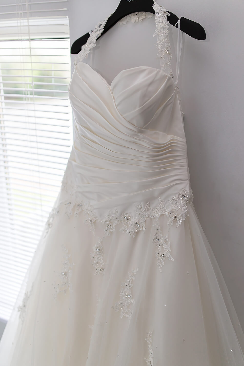 South West | Dorset | Poole | Spring | Coastal | Classic | Navy | White | Hotel | Real Wedding | Jennie Franklin #Bridebook #RealWedding #WeddingIdeas Bridebook.co.uk 