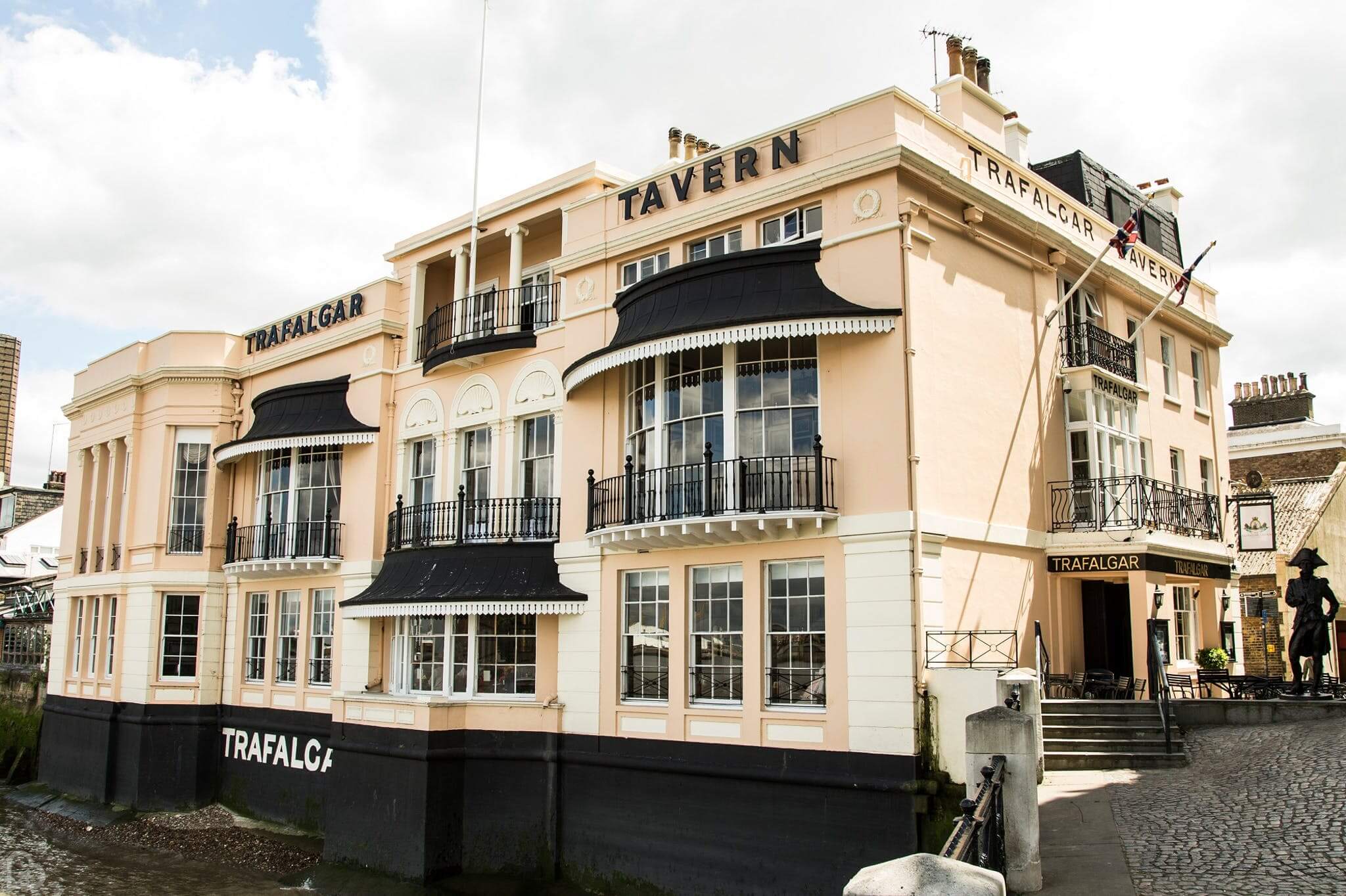 trafalgar tavern seen from the outside