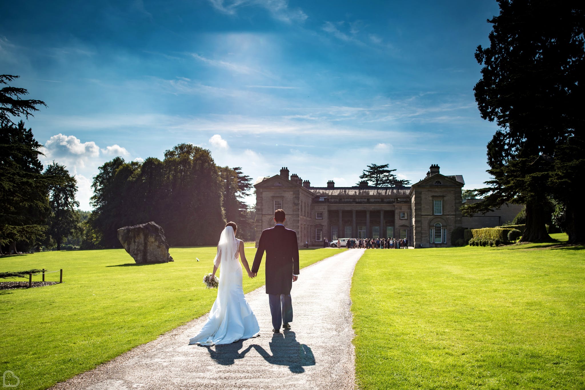 Compton Verney House newlyweds greeted by guests.