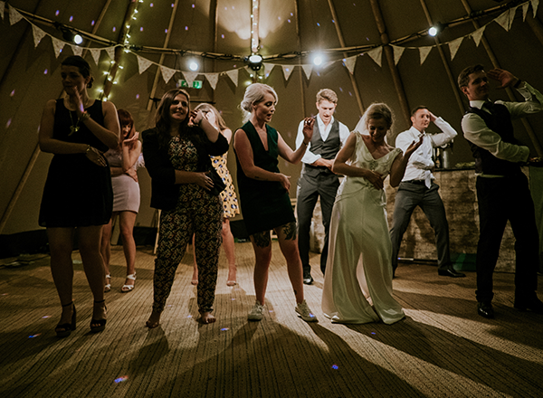 How to Craft the Perfect Wedding Playlist