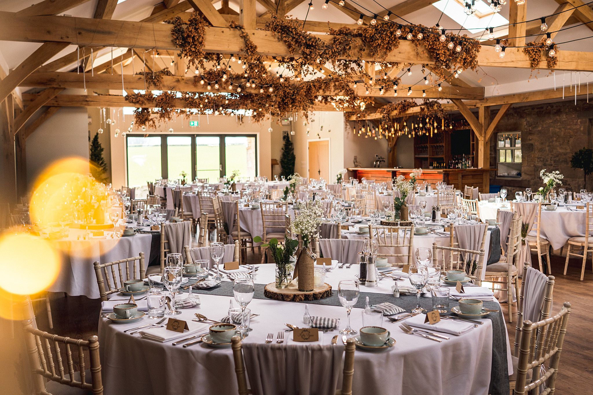 40 Rustic Barn Wedding Venues - Charming Country Wedding Venues