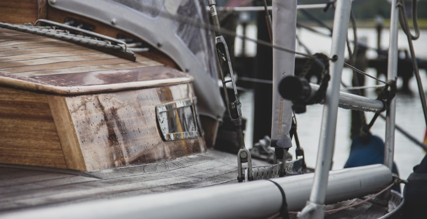 Explore your container with docker run