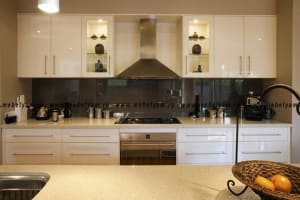 Кухня на заказ (МДФ) Бежевый