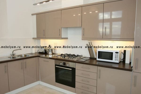 Кухня на заказ (МДФ) Бежевый