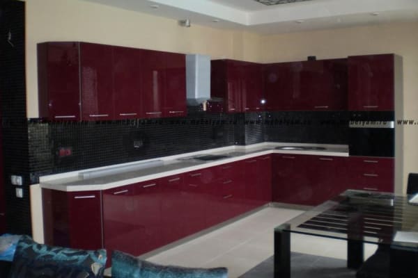 Кухня на заказ (МДФ) Бордовый