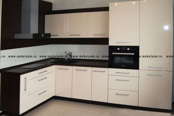 Кухня на заказ (МДФ) Ваниль