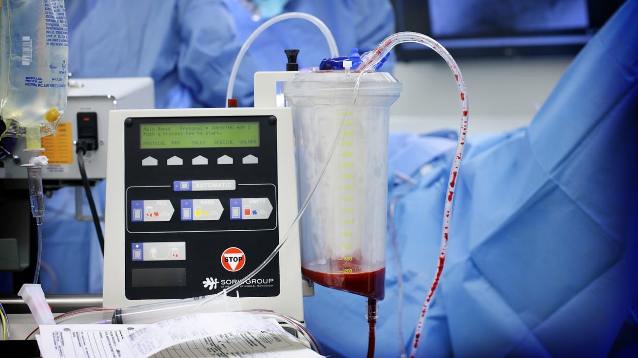 A five-year effort across the Johns Hopkins Health System to reduce unnecessary blood transfusions has improved patient care and yielded a 400 percent return on investment.
Credit: Keith Weller