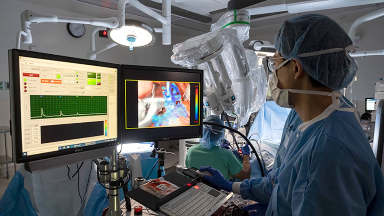 FLIm technology allows for augmented display of diagnostic information in the field of vision of the operating surgeon