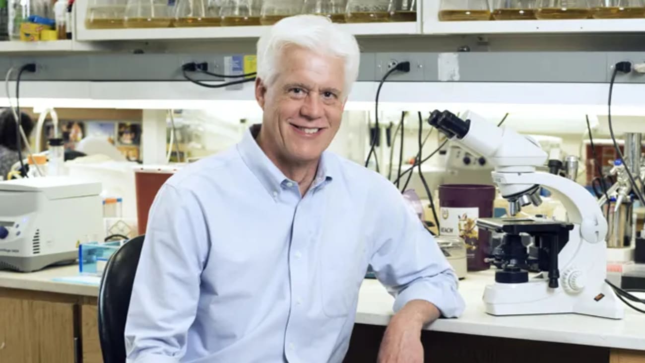 Dr. Eric Olson is Director of UT Southwestern's Hamon Center for Regenerative Science and Medicine, and Professor and Chair of Molecular Biology.