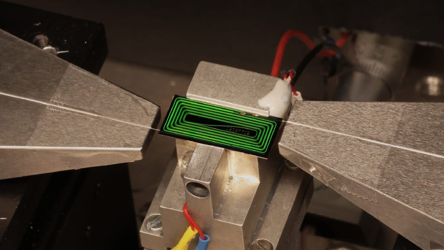 Spectroscopy Roundup: Chips, Water, and Moving Signals 