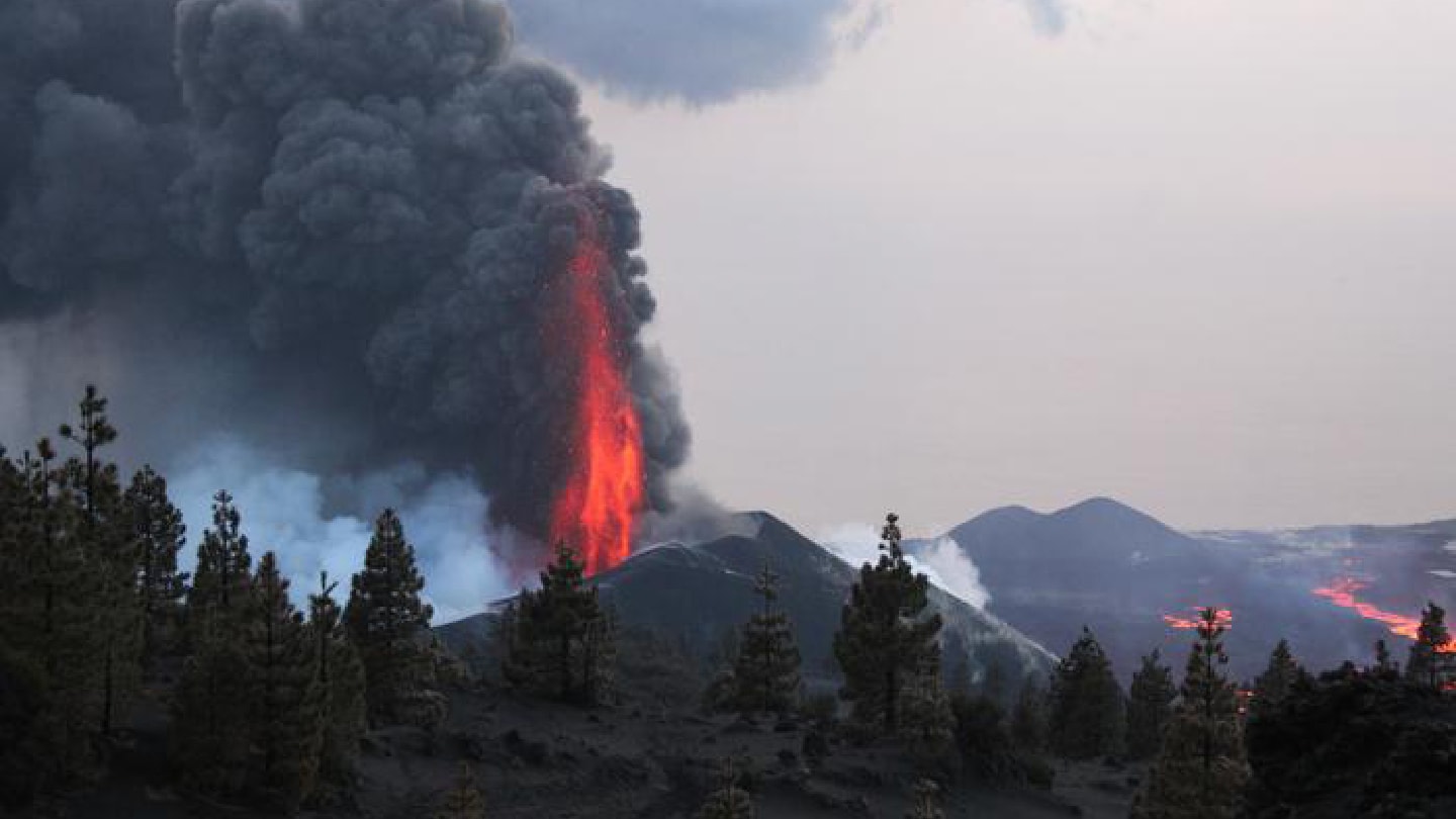 The Making of a Lava Fountain