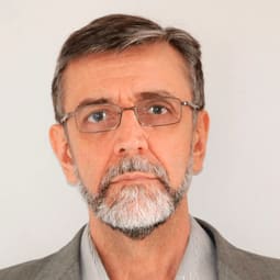 Jorge C Masini