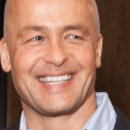 Martin Tolar