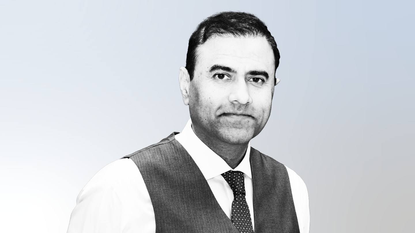 Bridging Pakistan's Vision Gap