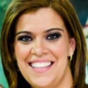 Dra. Viviane Fernandes de Carvalho, MD