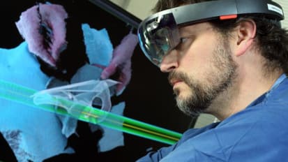 Head-mounted Displays Ease Pelvic Operations