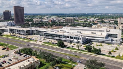 HHSC, UT Southwestern Medical Center celebrate opening of new psychiatric hospital in Dallas