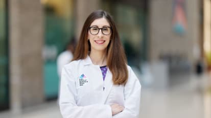 点亮跨性别跨性别成人和青年头部失序