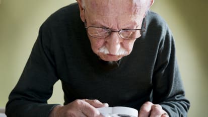 Patients with Family History of Age-Related Macular Degeneration Should be Screened by 55