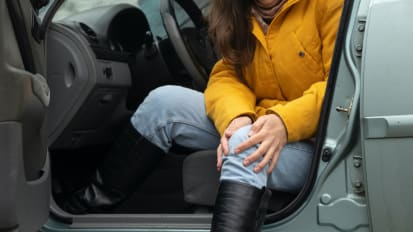 Why do women have more trouble after knee injuries? UTSW model explains