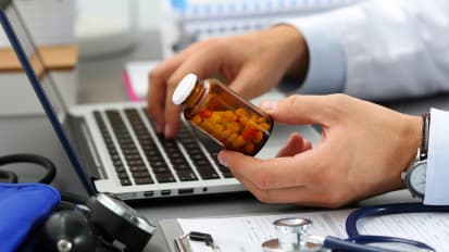 Role of Medications in Managing IBD Symtopms: A Simple Guide