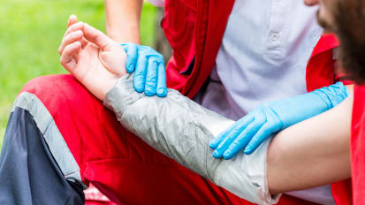 Early Rehabilitation and Fuctional Splinting (Michael Serghiou)