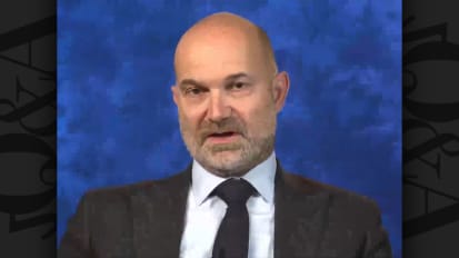 What is the importance of finding EGFR sensitizing mutations such as exon 19 or exon 21 in NSCLC? What is their relationship to sensitivity to TKIs, such as erlotinib, gefitinib, and afatinib? (French)