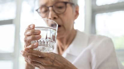 Drinking water out of a measuring cup does not make me feel quirky, it  makes me feel like a lunatic who needs to go do their dishes. :  r/WeWantPlates