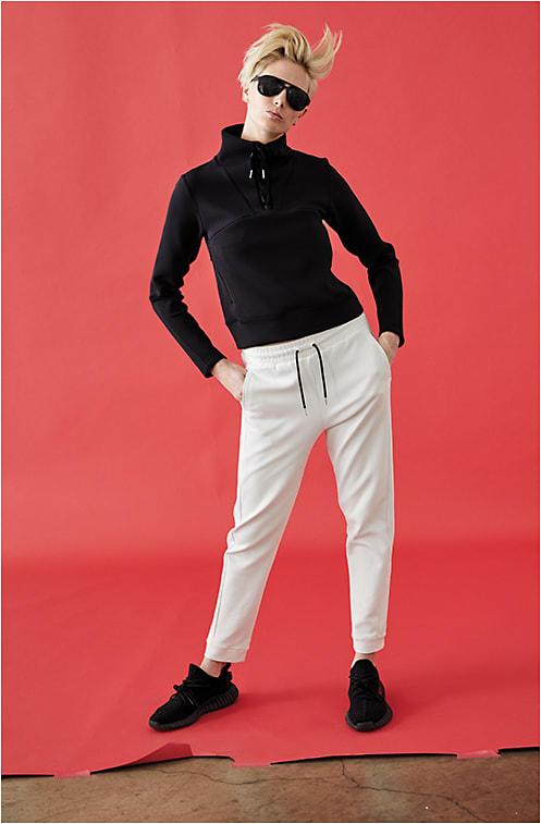 DREAM ALL DAY
The latest adidas Sport eyewear model, paycr ad33, from Silhouette delivers both pure performance and everyday style in a hip aviator sunglass crafted of durable SPX for an ultralight fit.