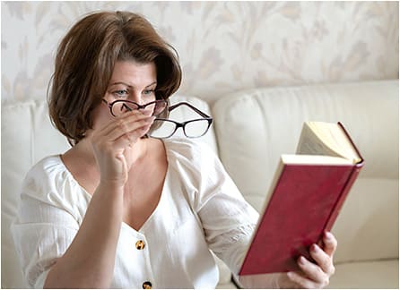 Optometrists should actively educate presbyopic patients that there are contact lenses that can help them avoid readers.
olgavolodina/stock.adobe.com