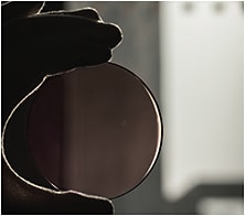 8. Sunlens Shaping.  
Materials of the highest optical, physical, and mechanical properties are used for sunglass lenses—glass, polycarbonate, and nylon. The cutting phase entails expert shaping and engraving.