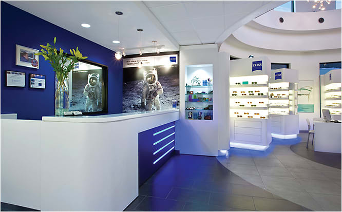 The high-tech experience begins at reception