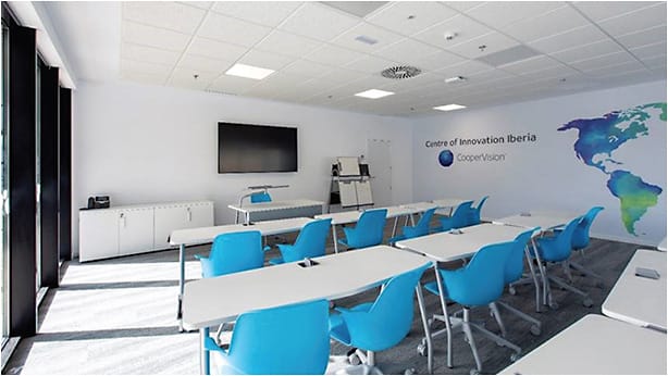1 CooperVision’s new distribution center in Madrid was recognized for its sustainable design and operation.
