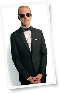 SPIFFY SHADES
American actor Lucas Hedges, an Oscar nominee for his role in “Manchester by the Sea,” rocks Calvin Klein Collection style CK8035S by Marchon/VSP.